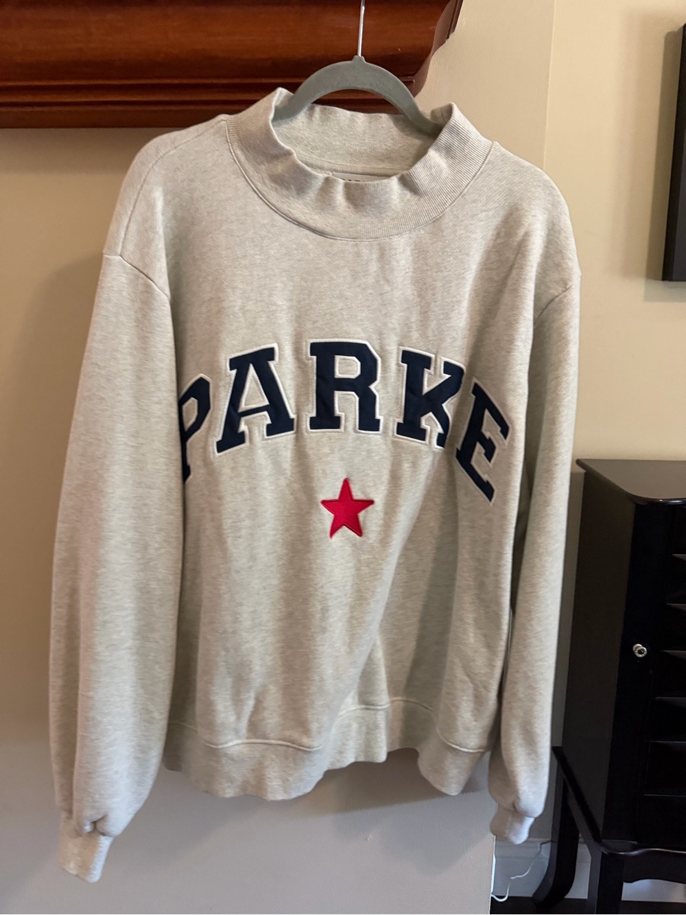 Parke Grey Crewneck Sweatshirt with Red Star